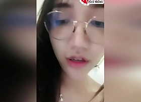 Horny asian slut sucks disregard a close thai dick