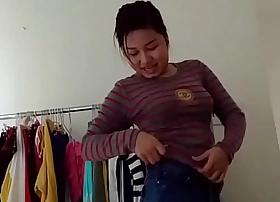 Em tram 18 tuoi hau giang bi lo clip tran truong 4