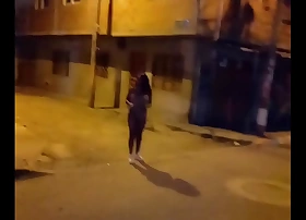 LA ENCUENTO EN LA CALLE Y ME PIDE QUE FOLLEMOS ES INCREIBLE