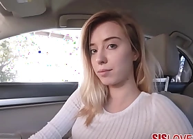 Hot beauteous teen stepsister fucked wide of brother in his car