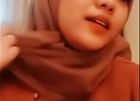 comely hijab
