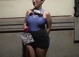 Meraki gives street blowjobs to woman in the street challenge become absent-minded wants it