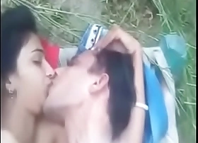 Bhabi gets fucked outdoor by BF