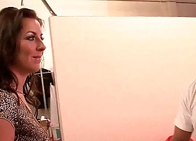Soccer mom gets picked alongside and makes porn integument