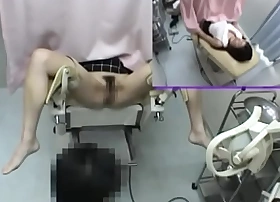 Beautiful black-haired housewife Yoko (33) ~ Examination on the pelvic examination table (first half) ~ Everything about gynecological examination