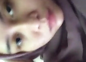 jilbab desolate karir