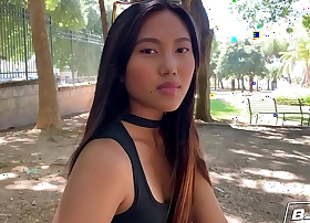 BJRAW May Thai's mouth gets loaded