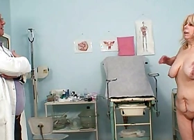 Big boobs mom gets will not hear of both holes properly checked