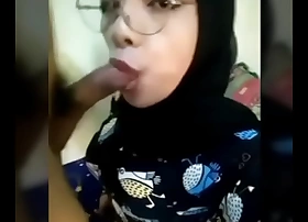 Bokep Indonesia - Jilbab Blowjob - xxx video ukhtinakal