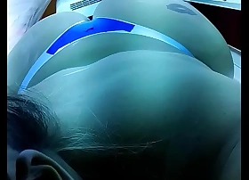 Me preparando para o amante na cabine de bronzeamento artificial - acesso ao whatsapp e conteúdos www bumbumgigante com - participe dos meus vídeos