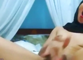 Amateur arab egypt in hijab masturbates creamy pussy to wet orgasm exceeding webcam