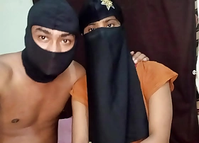 Bangladeshi Girlfriend's Photograph Uploaded by Boyfriend