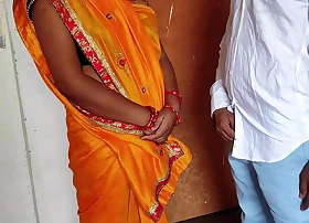 Bhabhi ji who came to see the new flat was lured and XXX pussy fucked