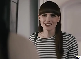 Slim trans woman bangs roommates pussy