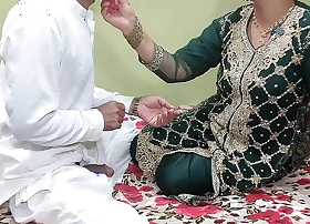 Dever ny Indian Desi Bhabhi ki Chod Chod k Chut Phar Di Conspicuous Hindi Audio