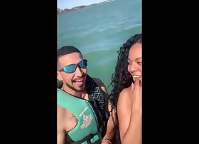 Trai meu namorado com o instrutor de Jetski. Na aula de Jetski, o instrutor ficou de pau duro e me fudeu ungenerous jetski.