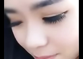 水仙二嫂为吸粉户外勾引司机求你干我一炮,我给你双倍车费