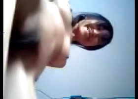 大学女生初次体验性爱开心的叫出声