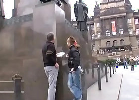 Old dude fucks young doxy