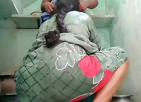 desi aunty have a sex in go to the toilet